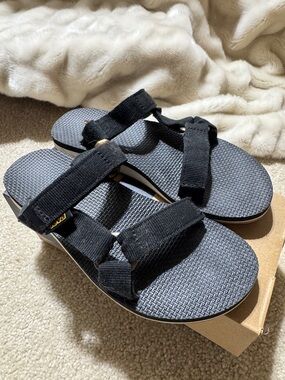 Teva Black Strap Gray Footbed Women's Sandals